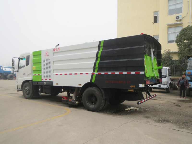 HYS5161TSLE5型掃路車