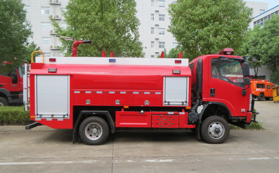 五十鈴4驅(qū)森林消防車