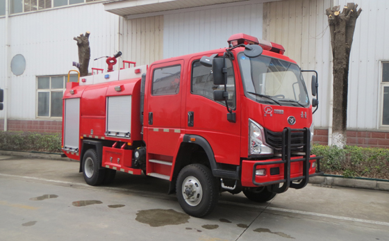 湖北江南又出新品----輕型四驅(qū)越野快反森林消防車